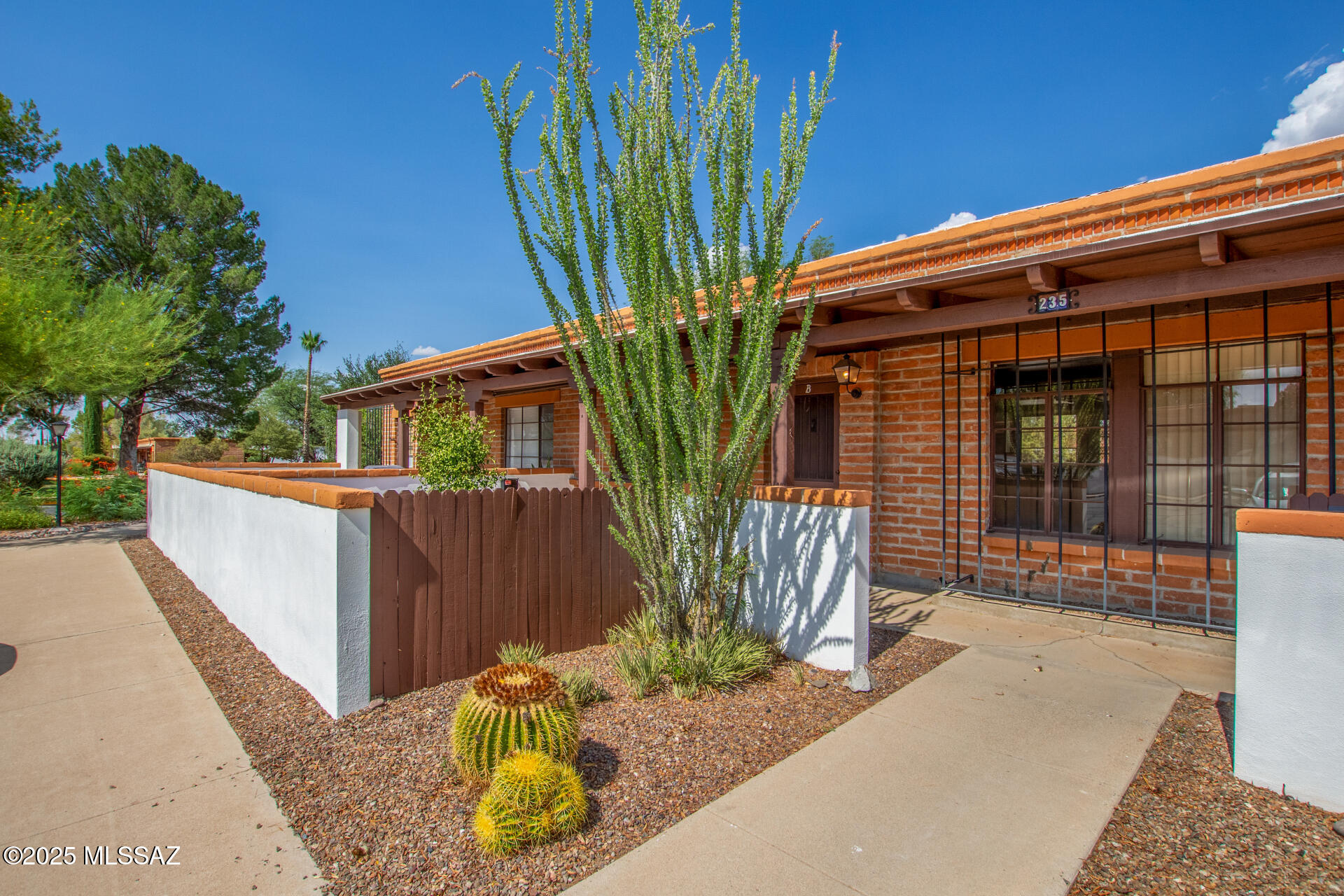 235 S Paseo Quinta APT B – photo