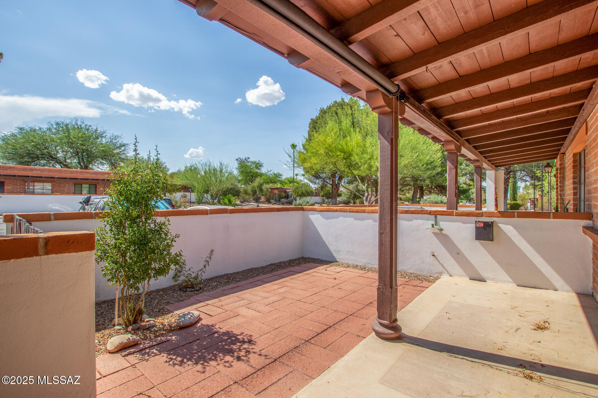 235 S Paseo Quinta APT B – photo