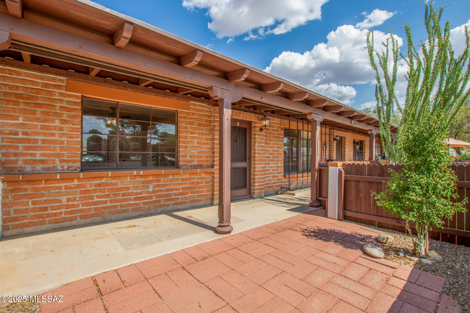 235 S Paseo Quinta APT B – photo