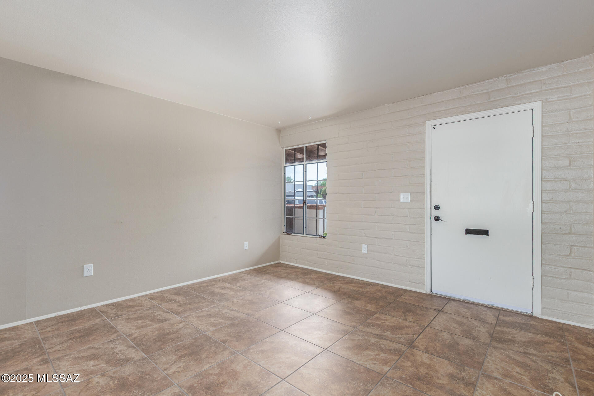235 S Paseo Quinta APT B – photo