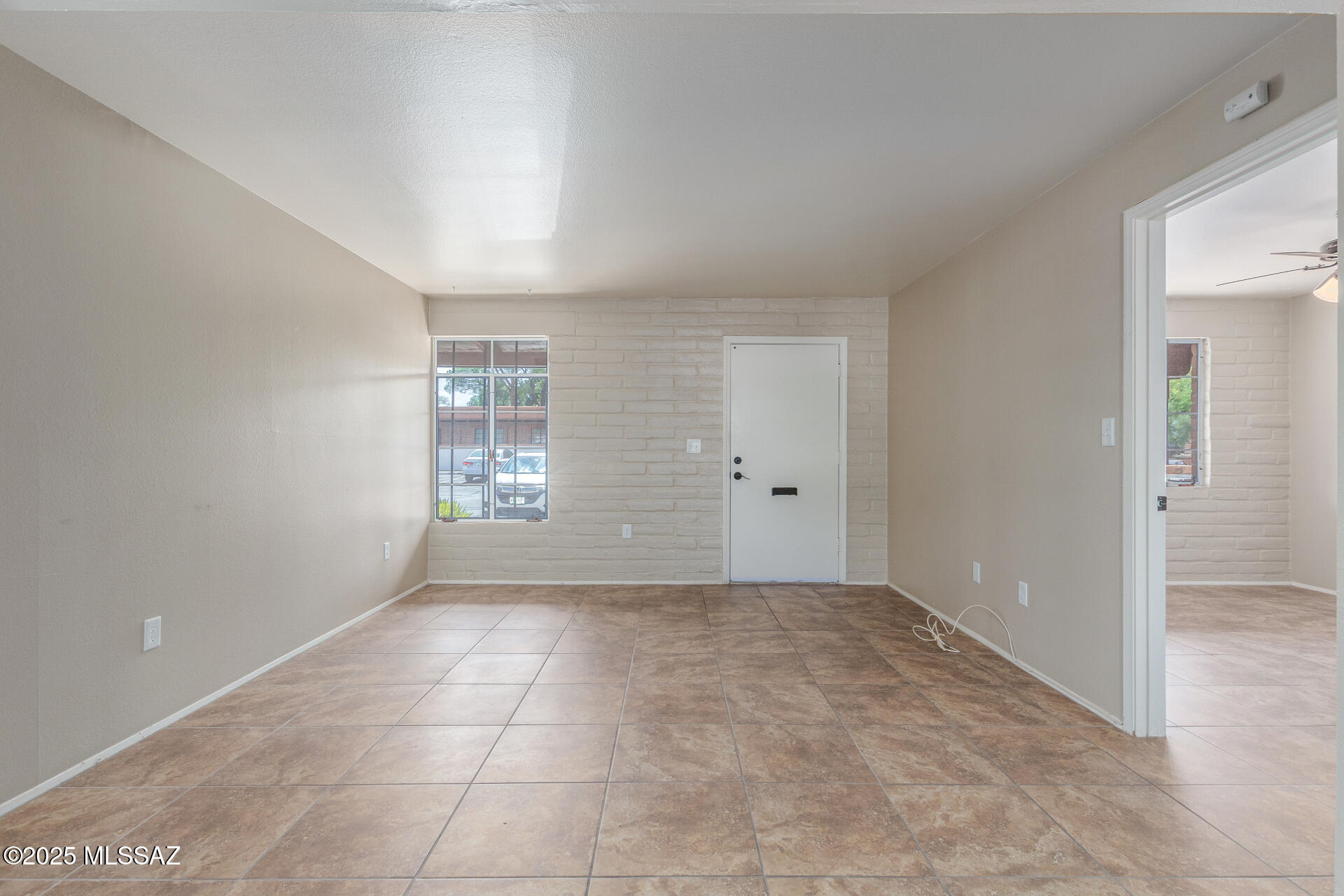 235 S Paseo Quinta APT B – photo