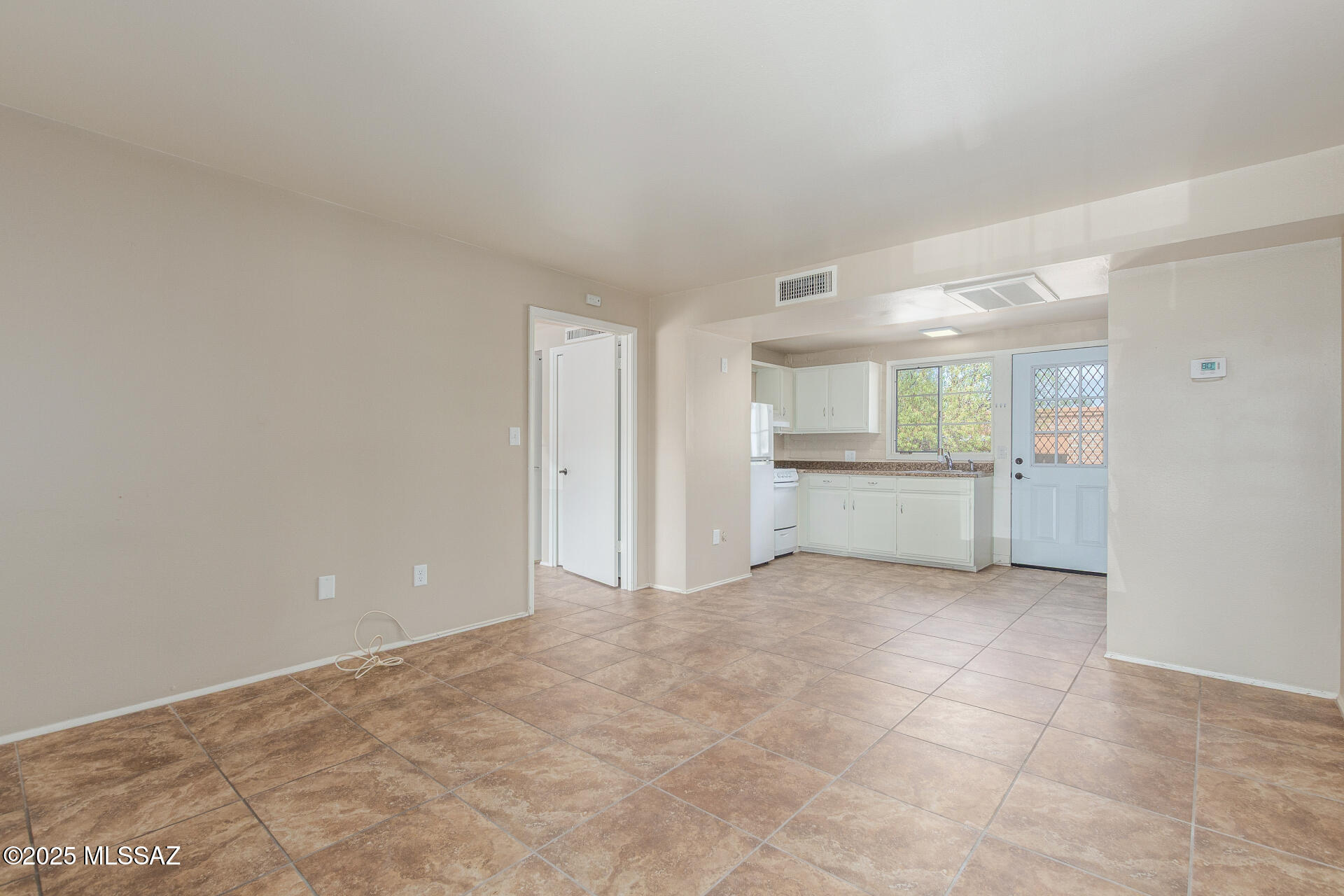 235 S Paseo Quinta APT B – photo