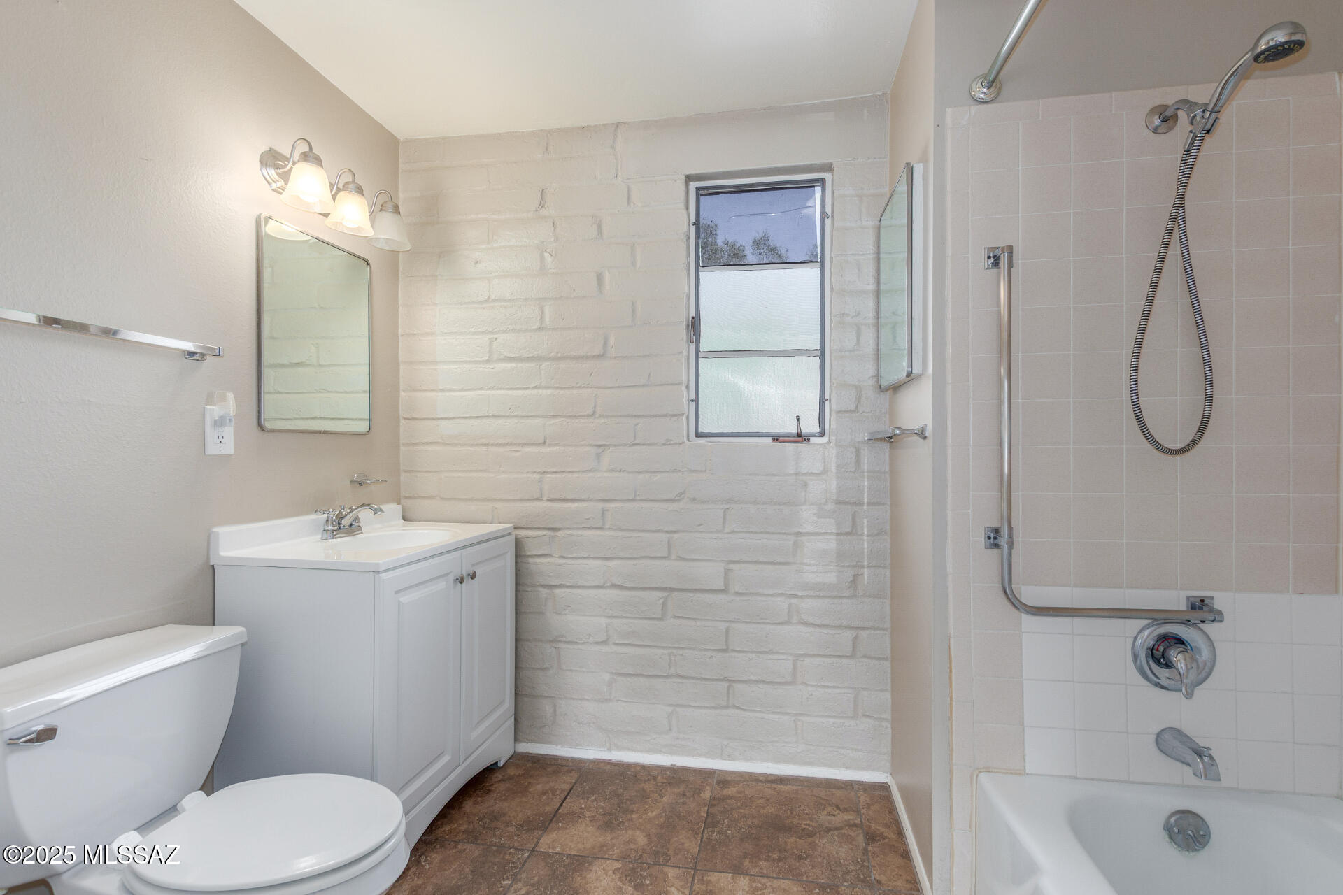 235 S Paseo Quinta APT B – photo