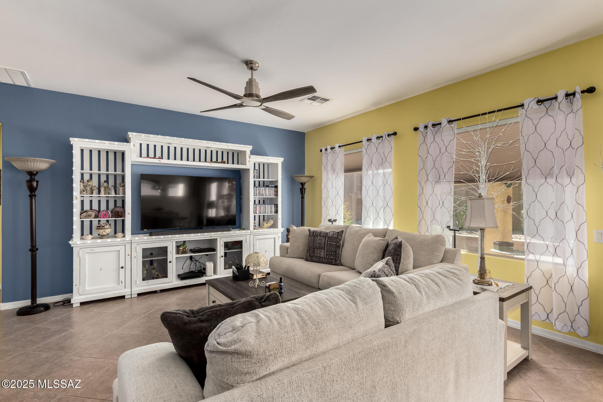 415 W Calle Sedillo – photo