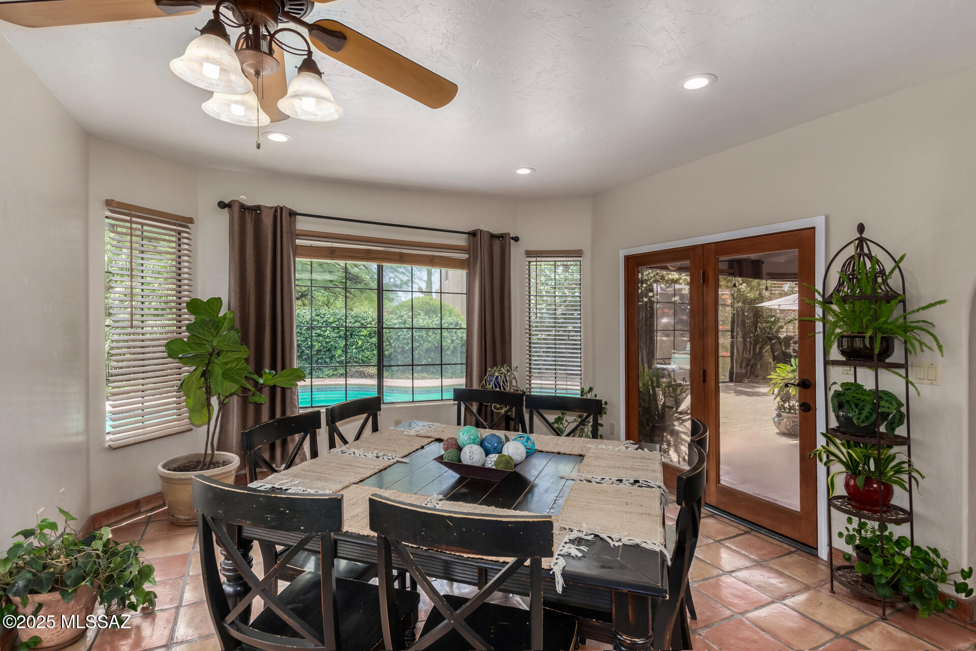 1851 W Desert Forest – photo