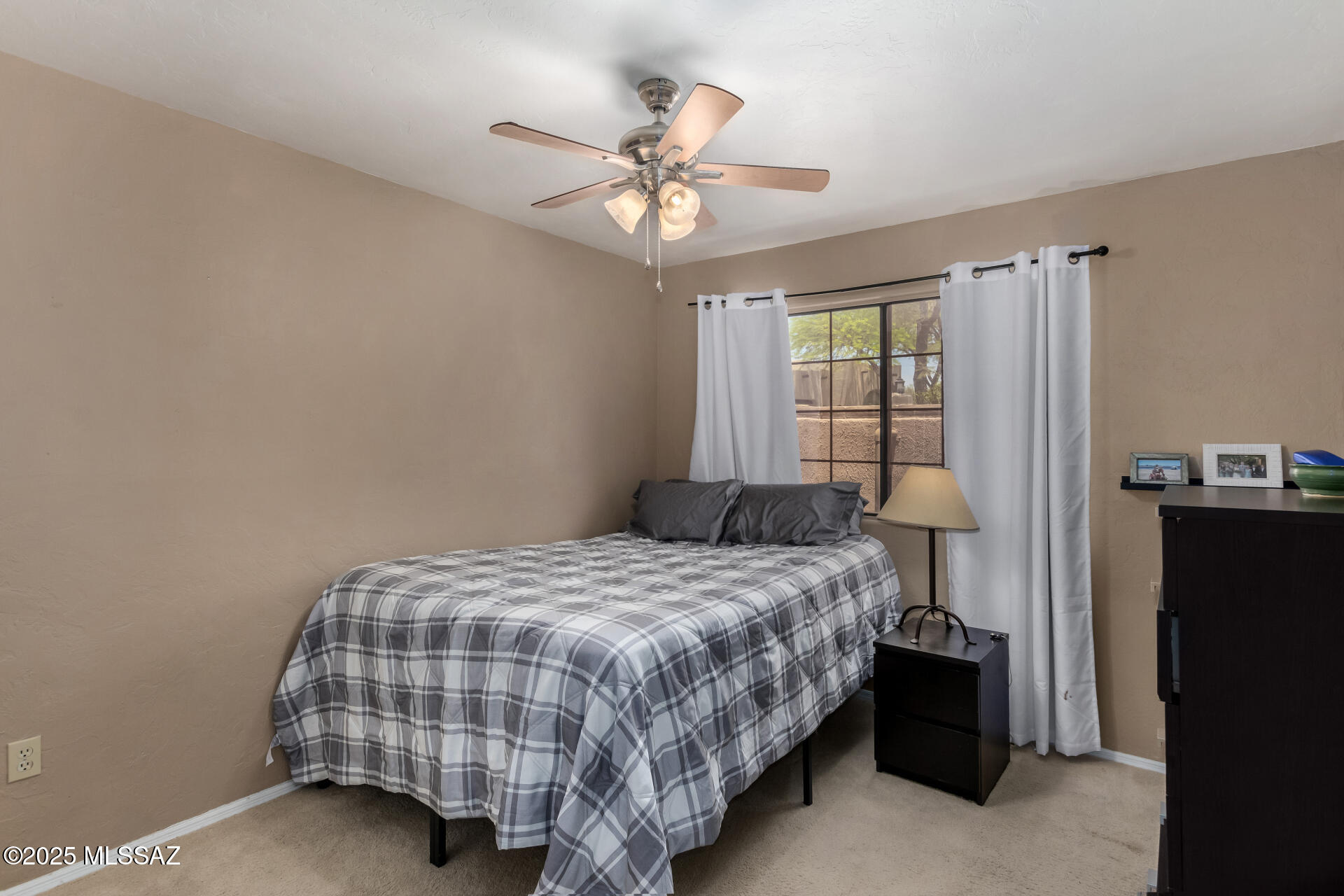 1851 W Desert Forest – photo