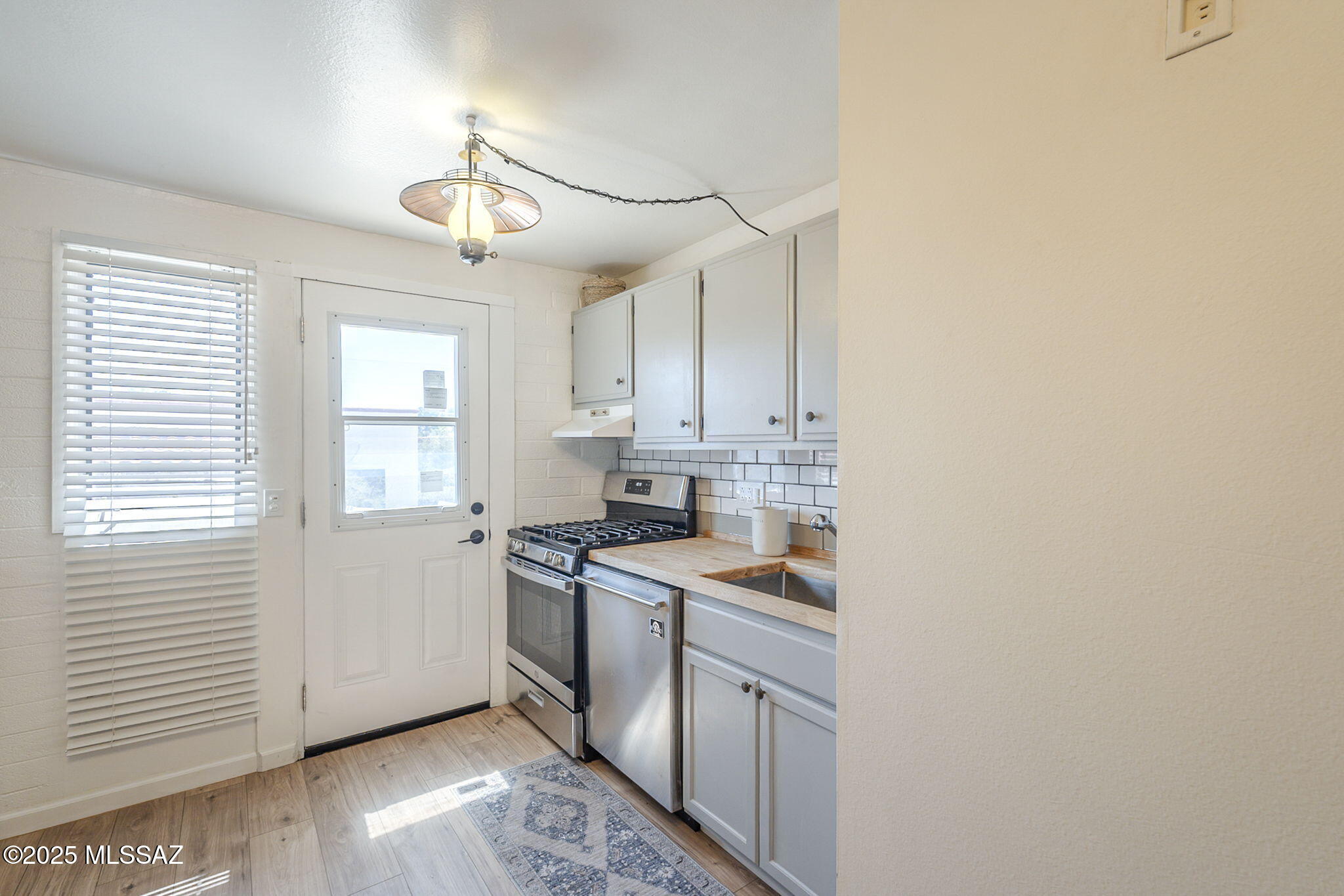 221 S Paseo Tierra APT A – photo