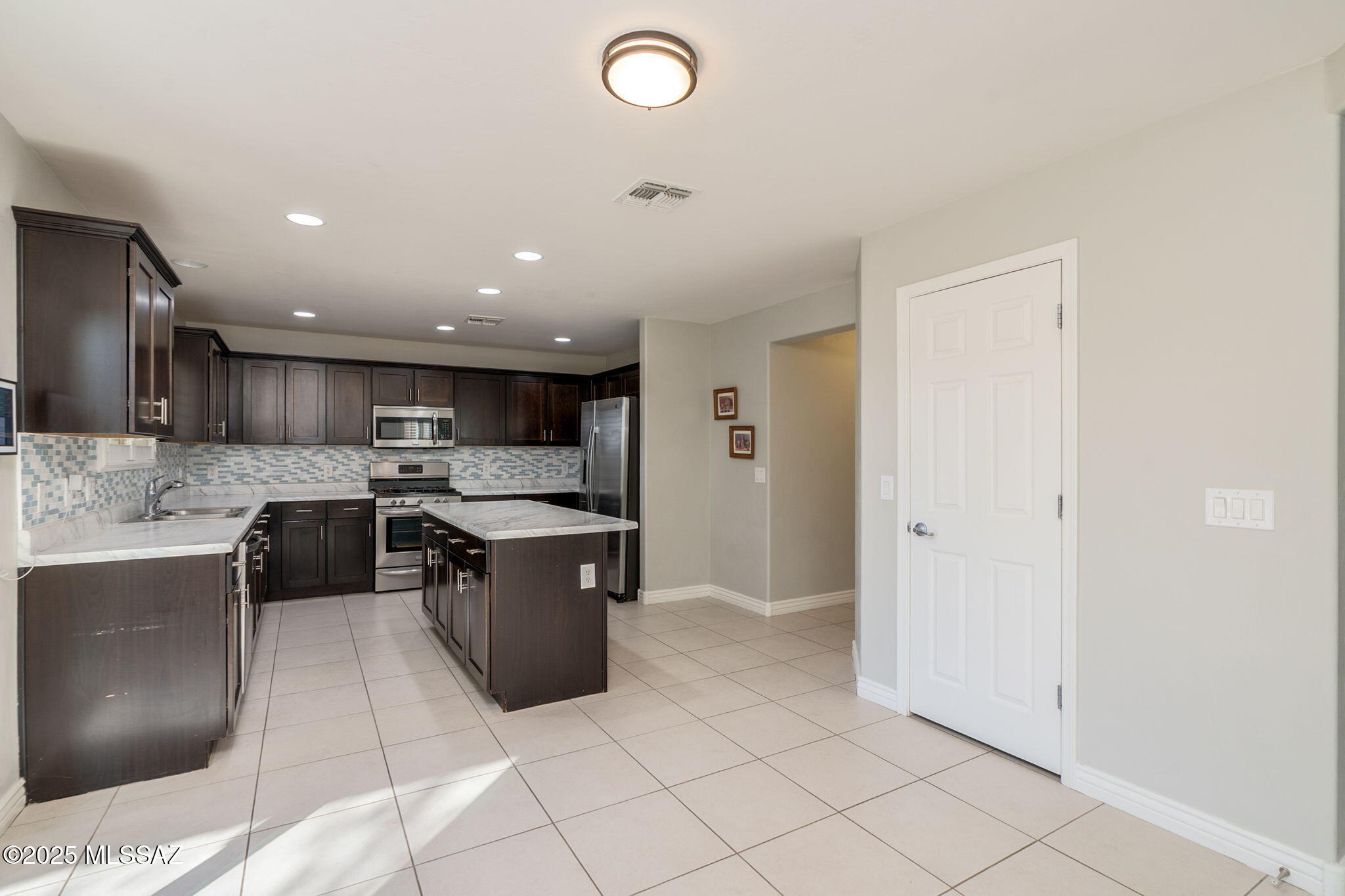 8772 W Atlow – photo