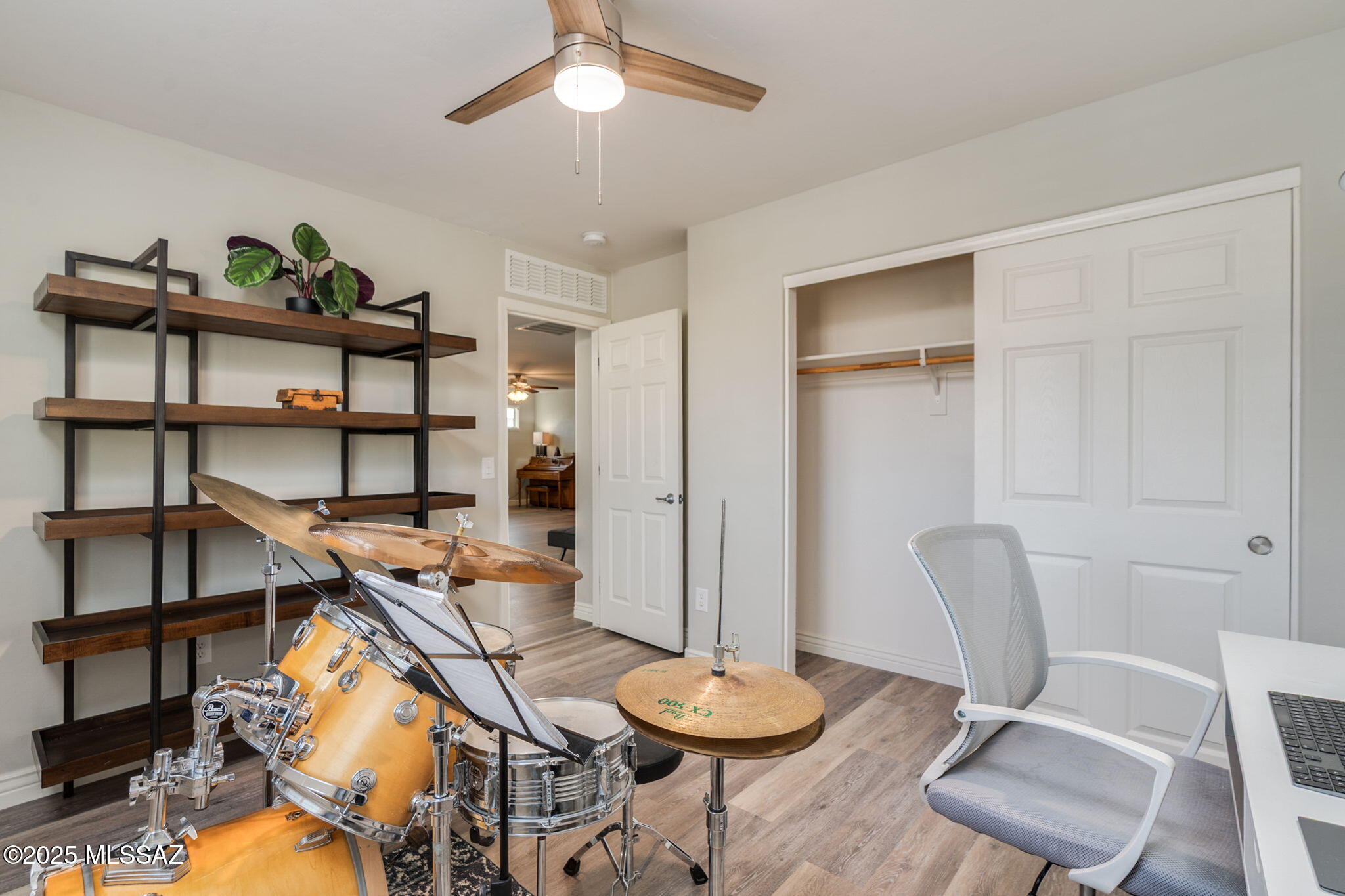 8772 W Atlow – photo