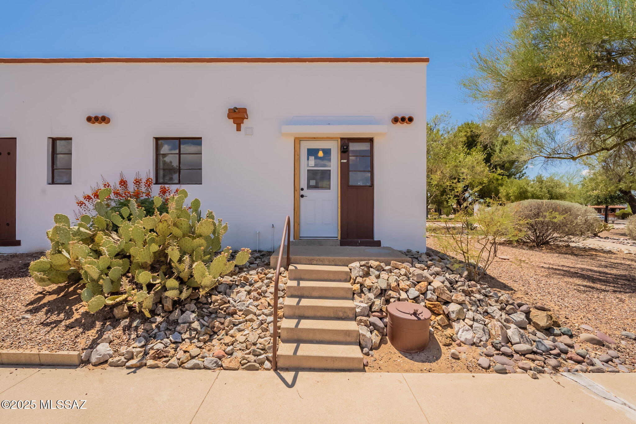 221 S Paseo Tierra APT A – photo