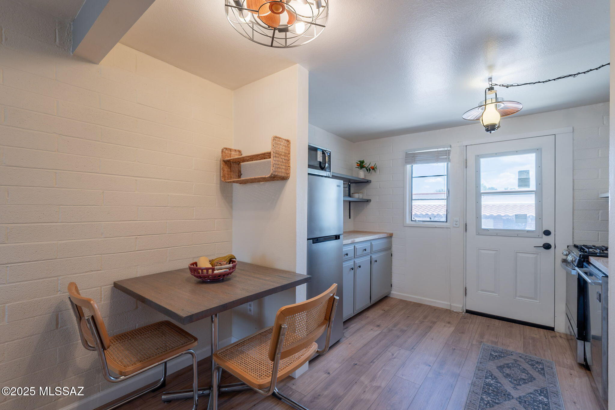 221 S Paseo Tierra APT A – photo