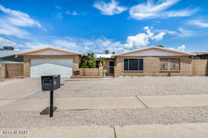 618 N Eastview