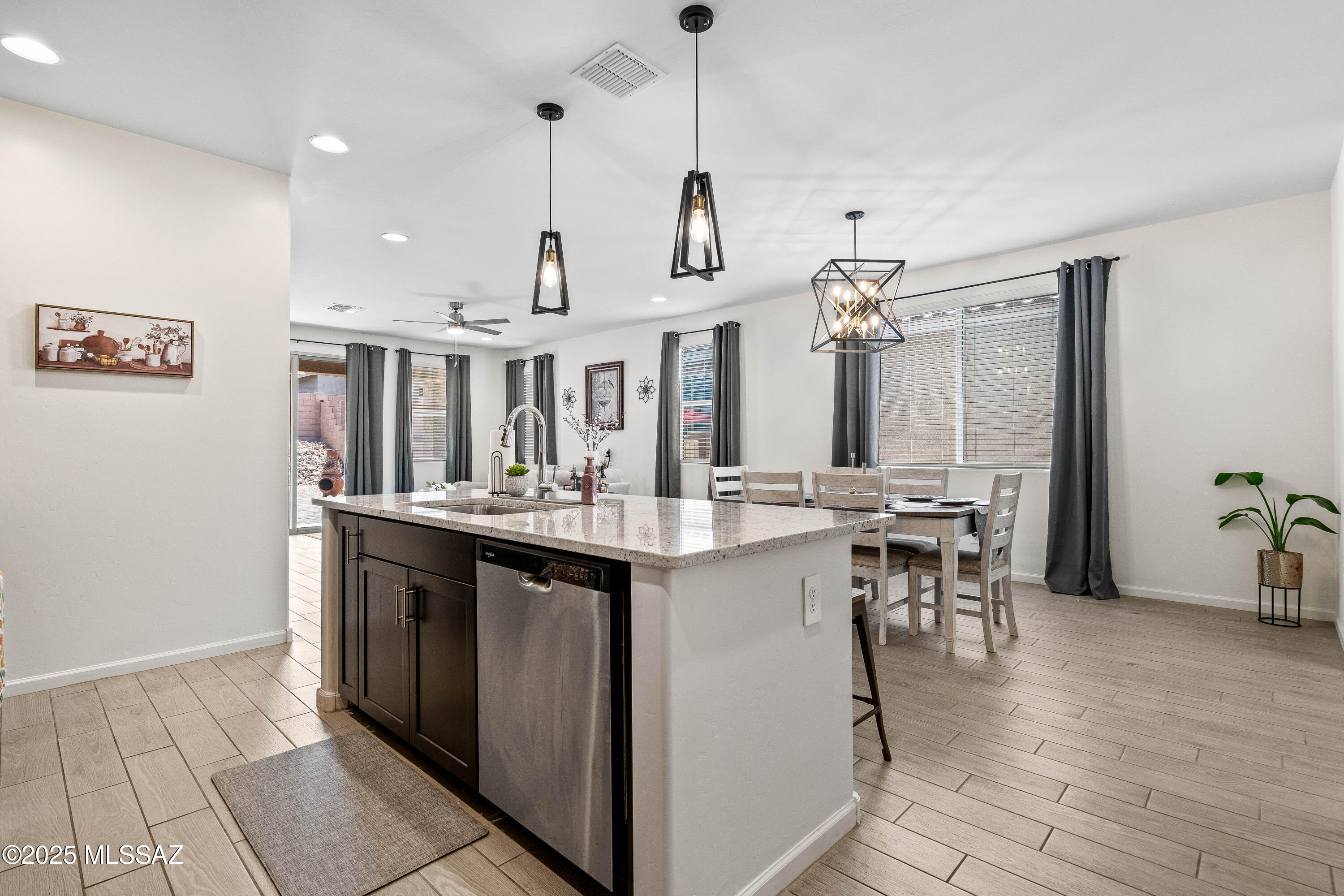 12608 E Caden – photo