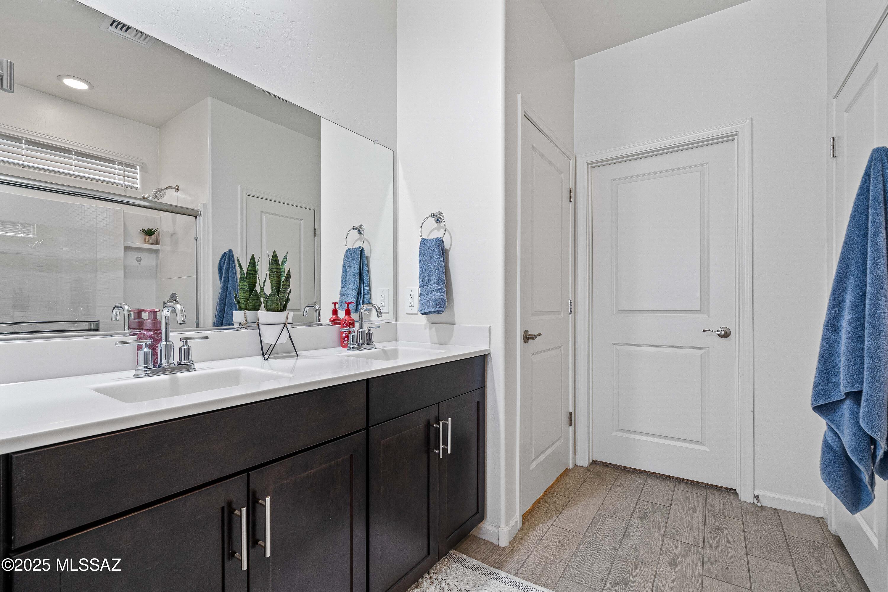 12608 E Caden – photo