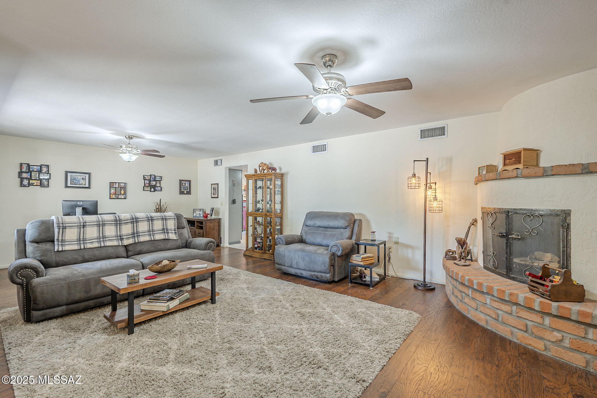 1310 N La Canoa – photo