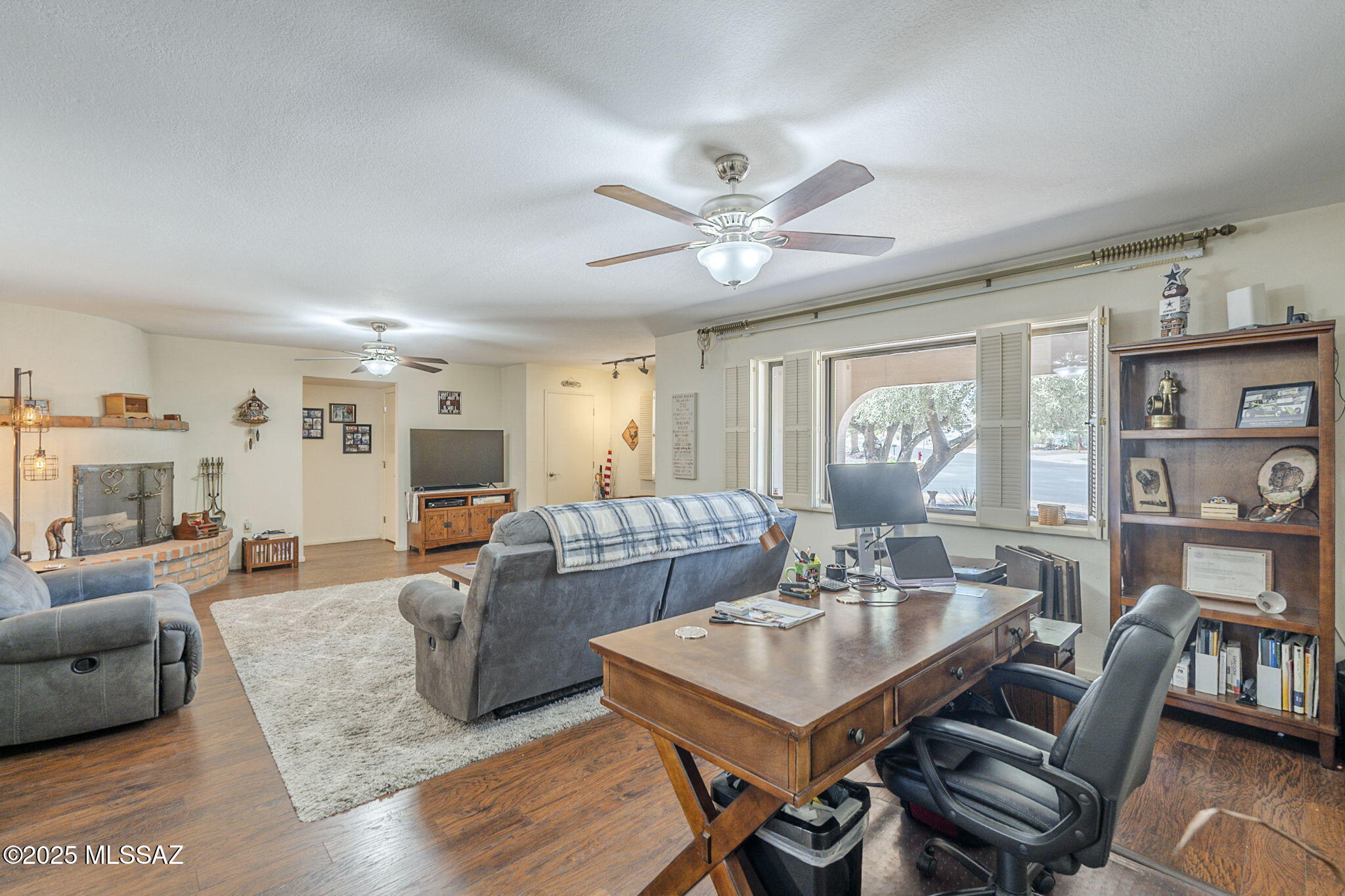 1310 N La Canoa – photo