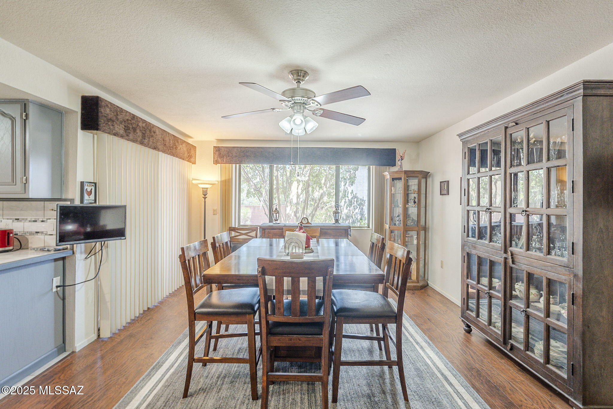 1310 N La Canoa – photo