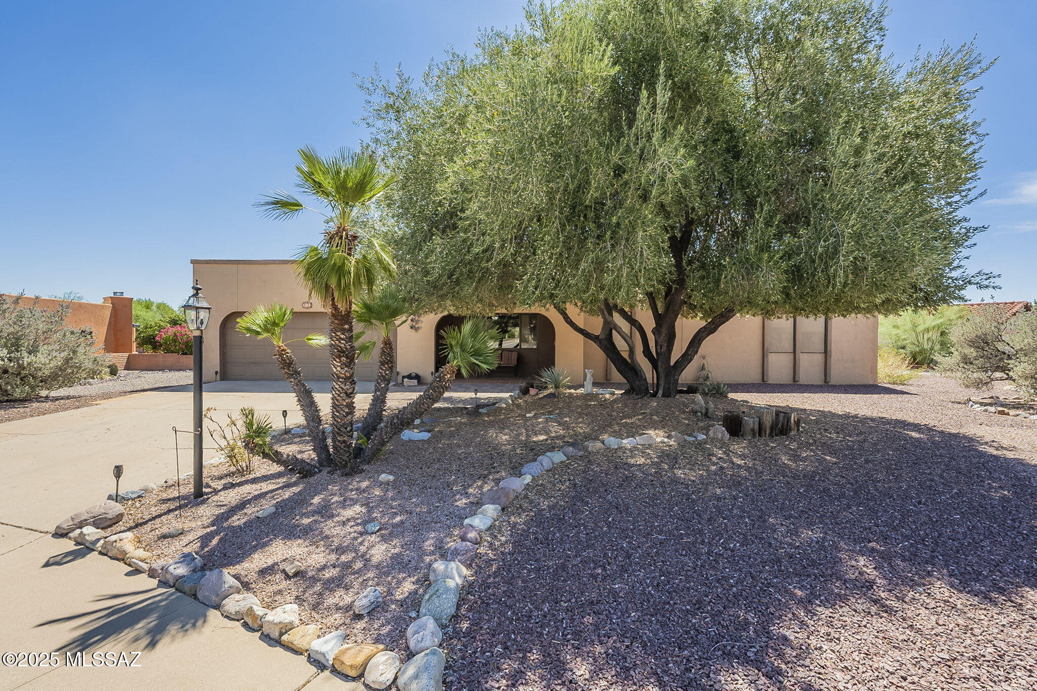 1310 N La Canoa