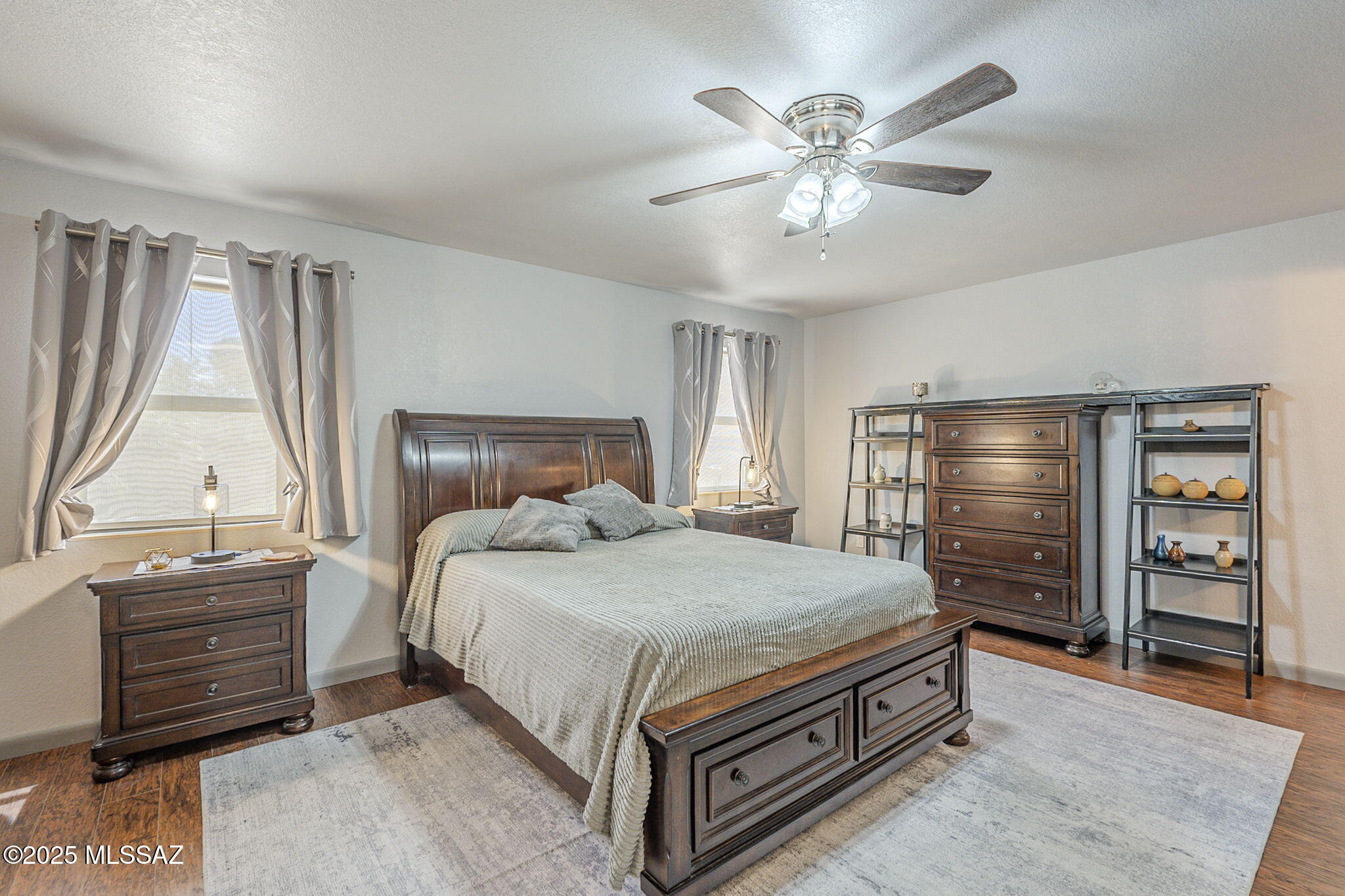 1310 N La Canoa – photo
