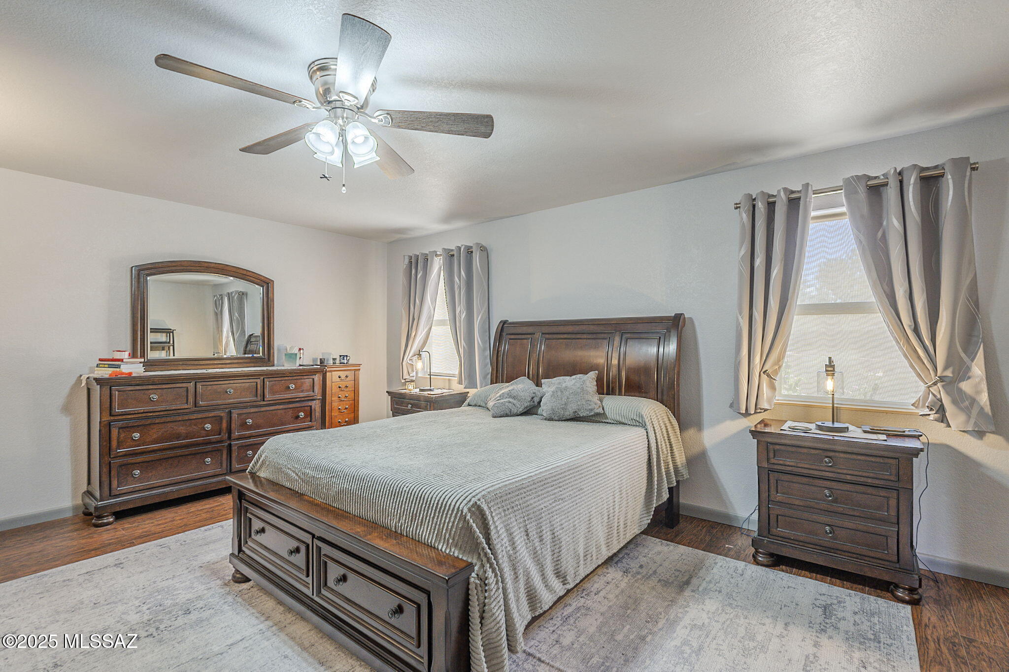 1310 N La Canoa – photo