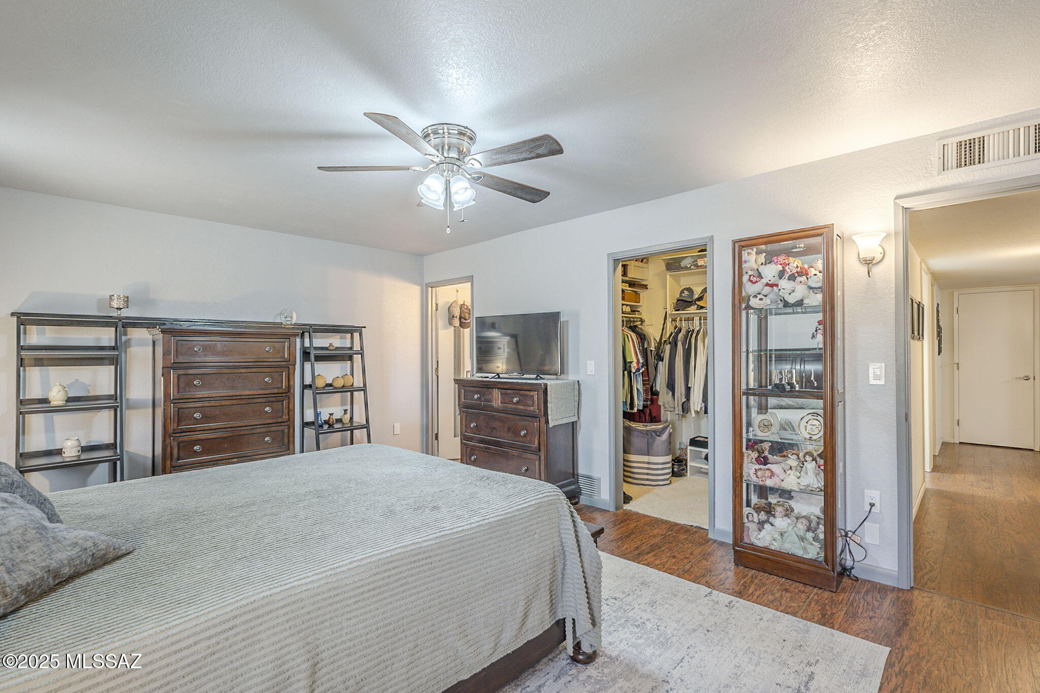 1310 N La Canoa – photo