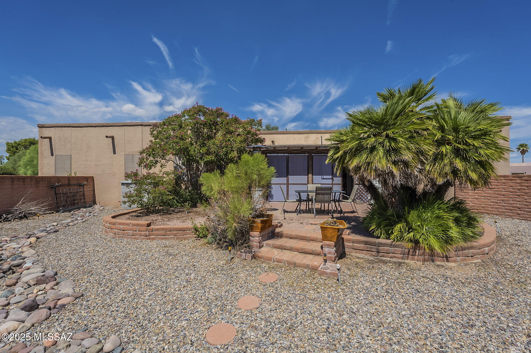 1310 N La Canoa – photo