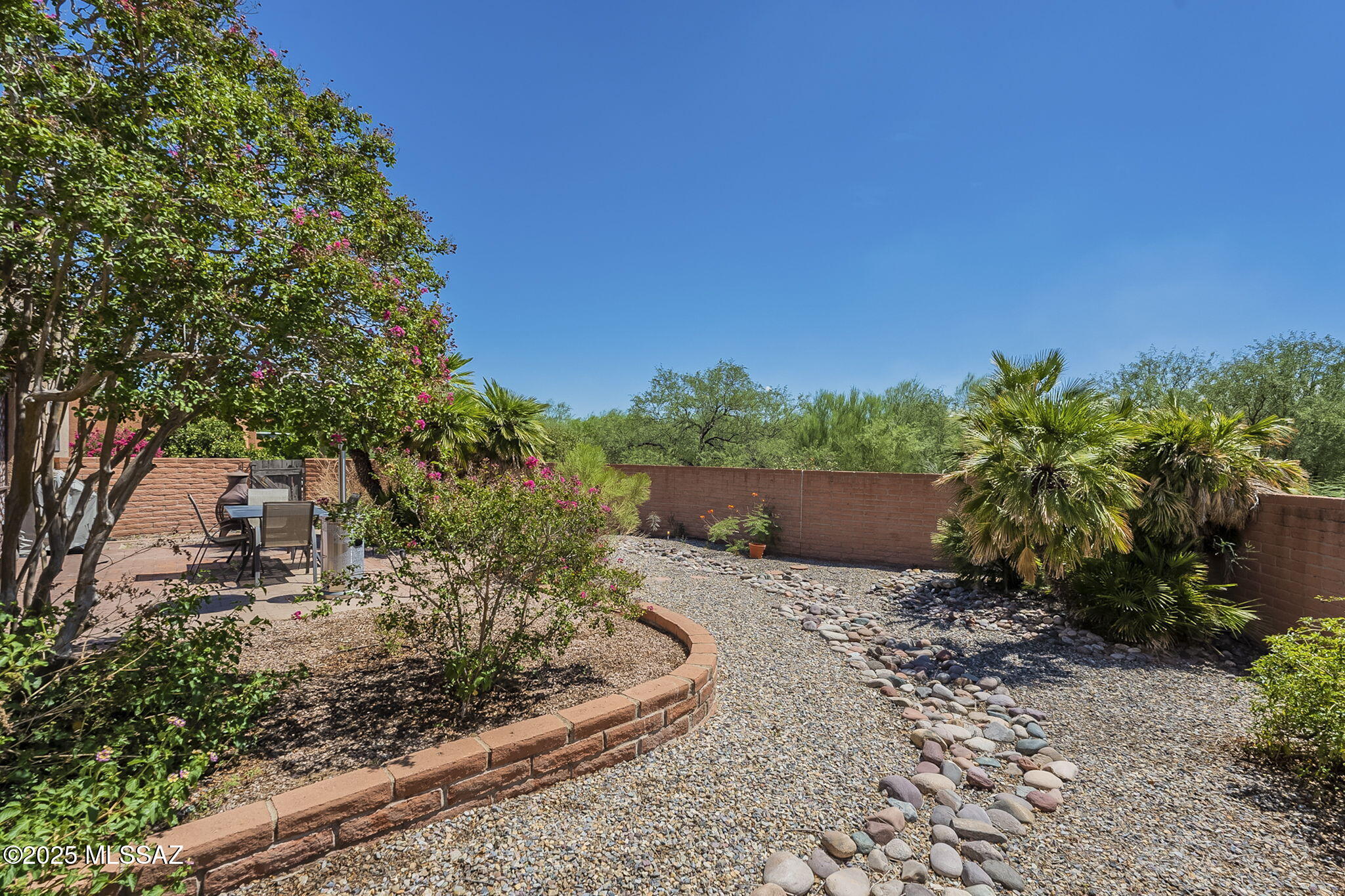 1310 N La Canoa – photo
