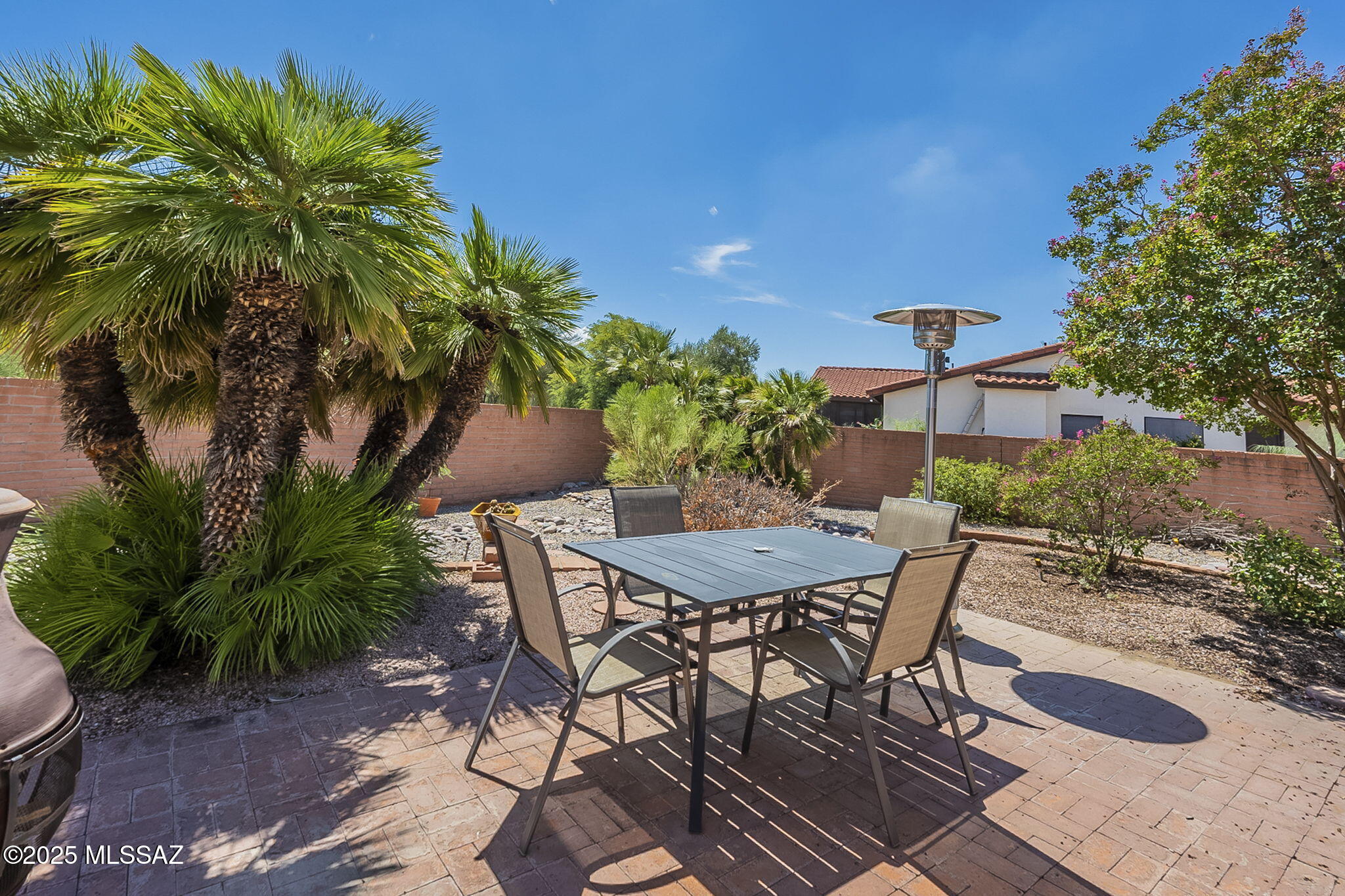 1310 N La Canoa – photo