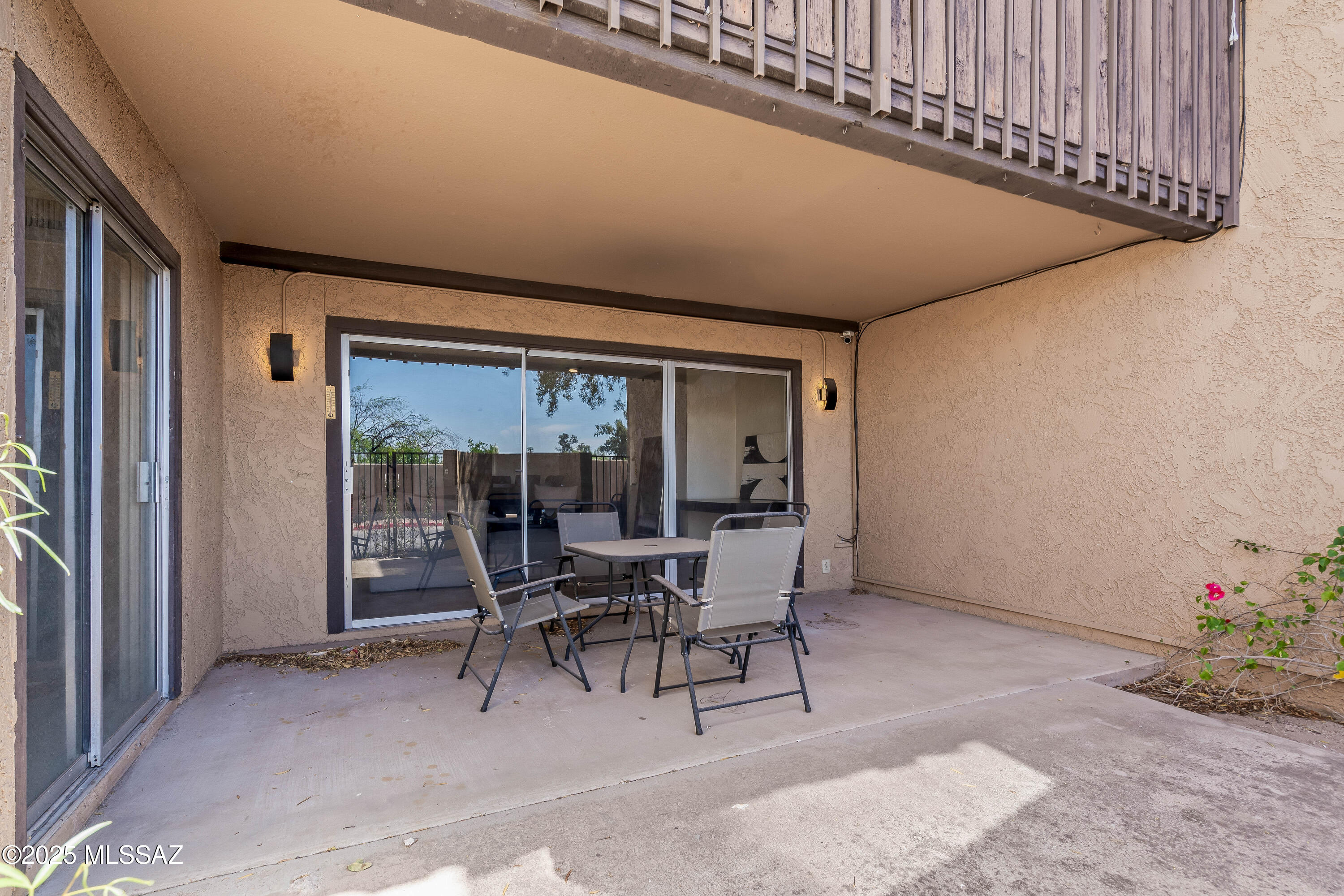 422 N Dodge – photo