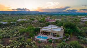 1072 E Cave Canyon