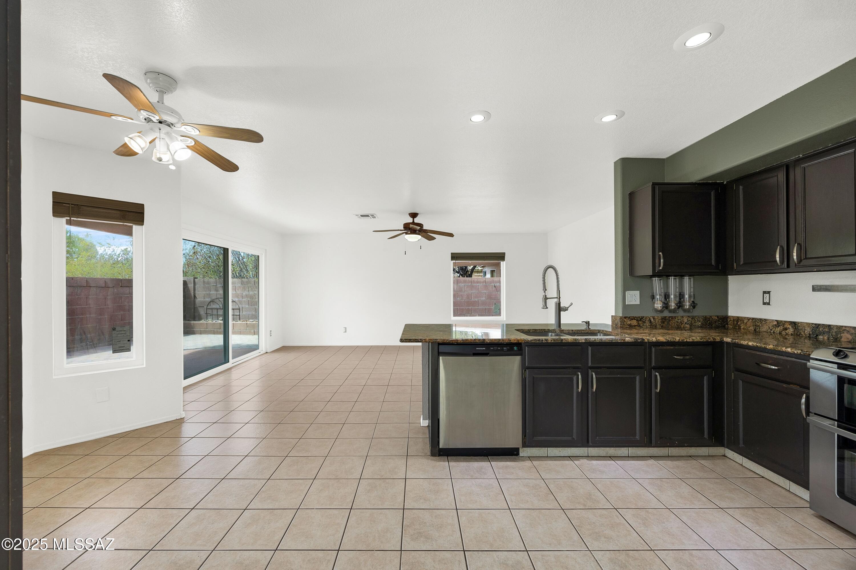 10080 E English Woods – photo