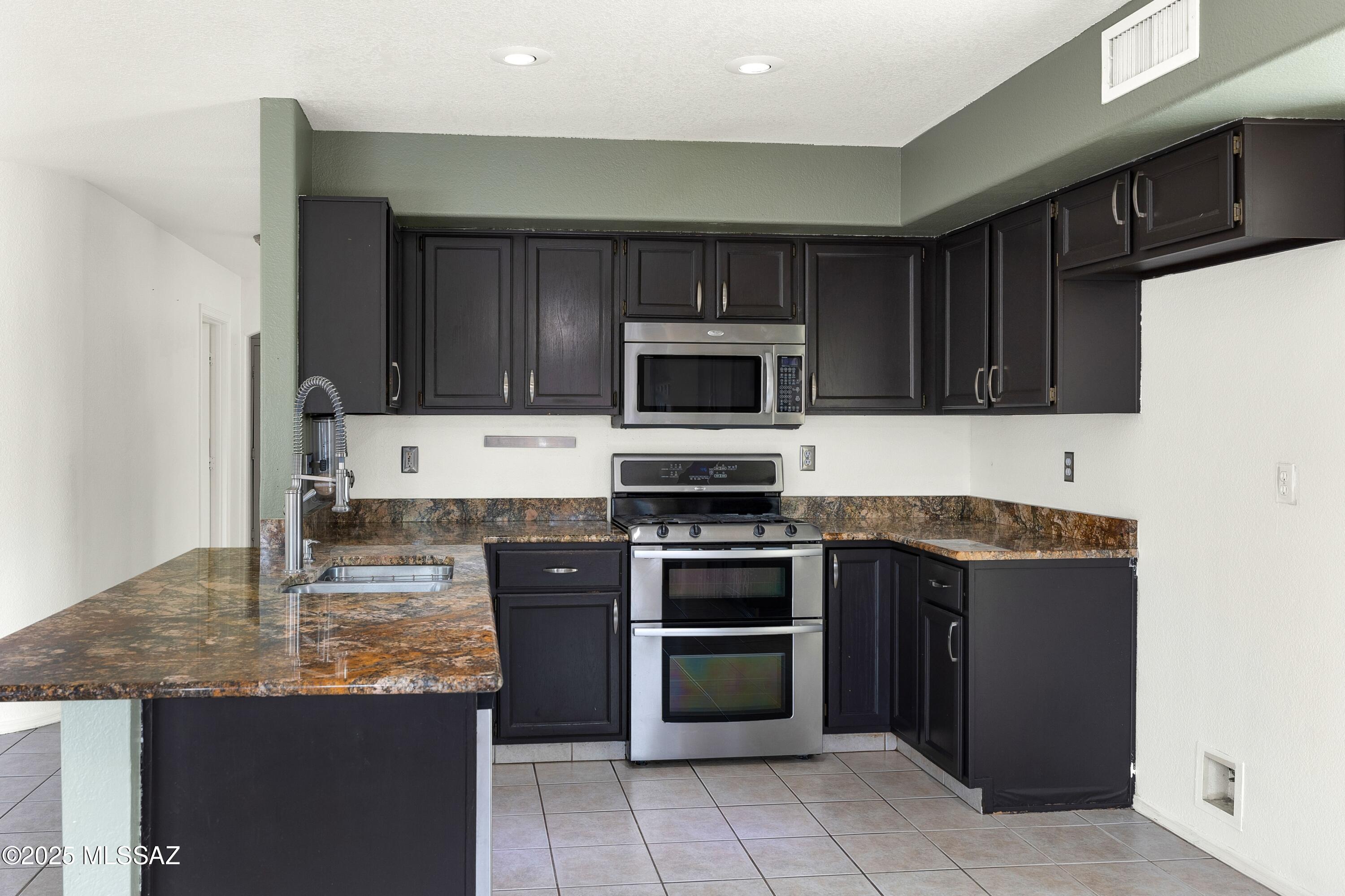10080 E English Woods – photo