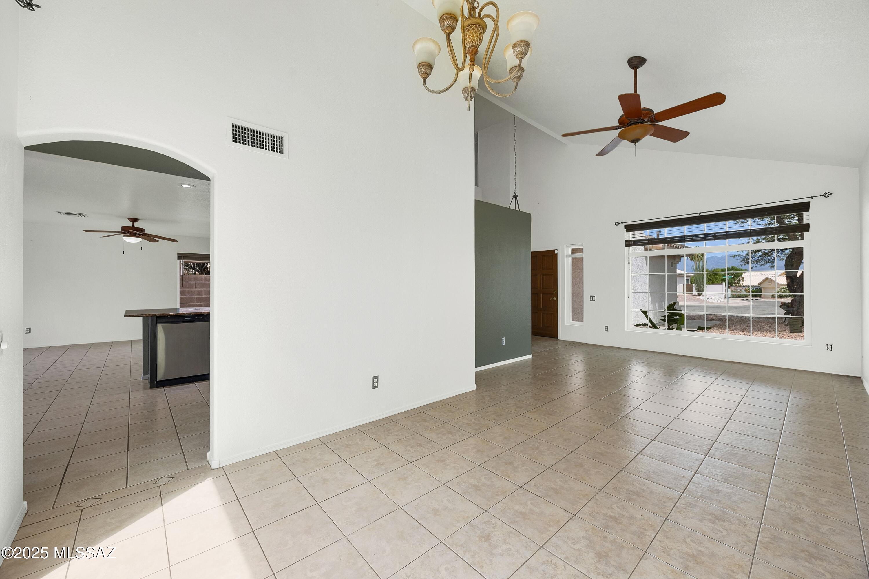 10080 E English Woods – photo