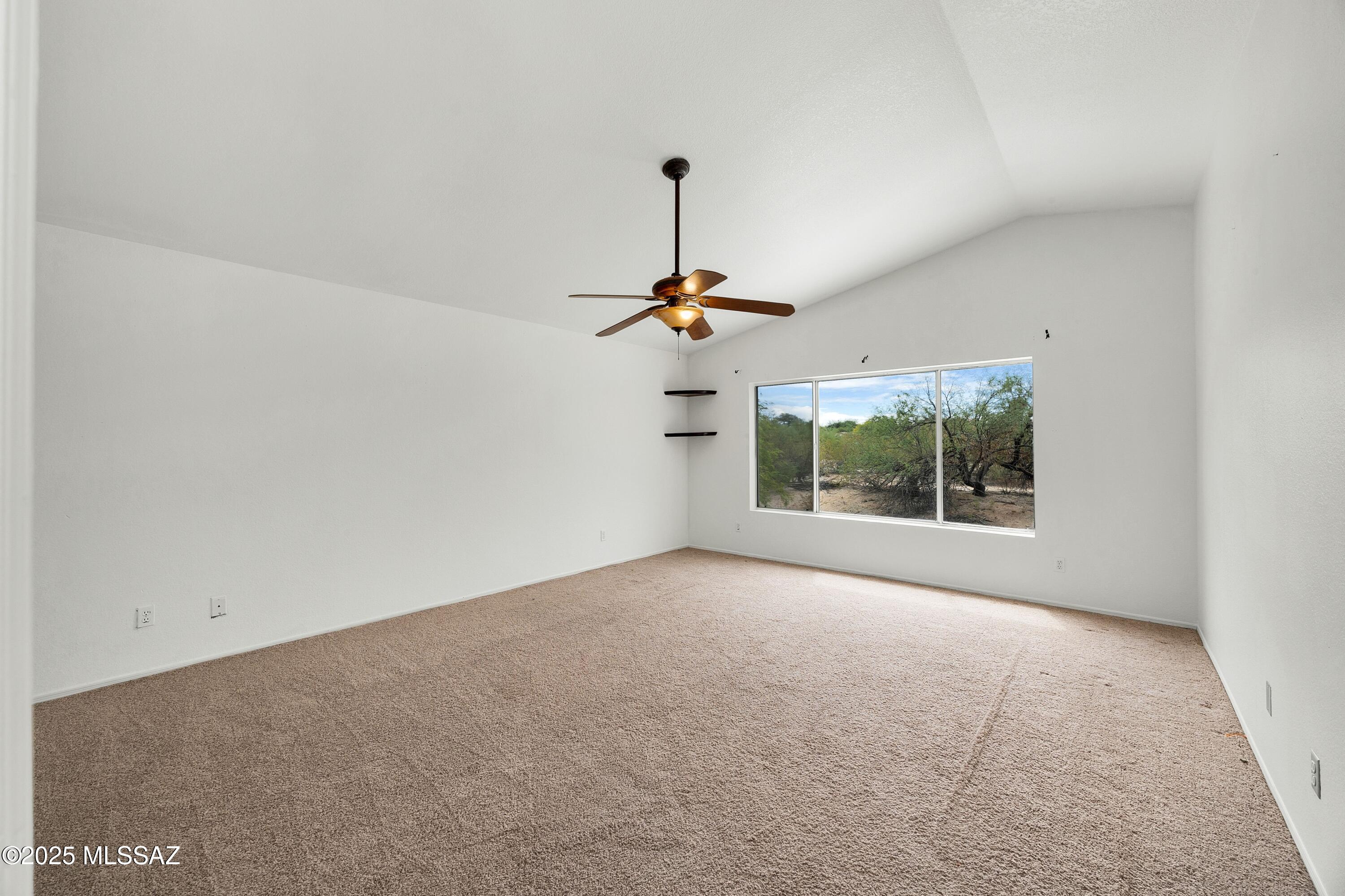 10080 E English Woods – photo