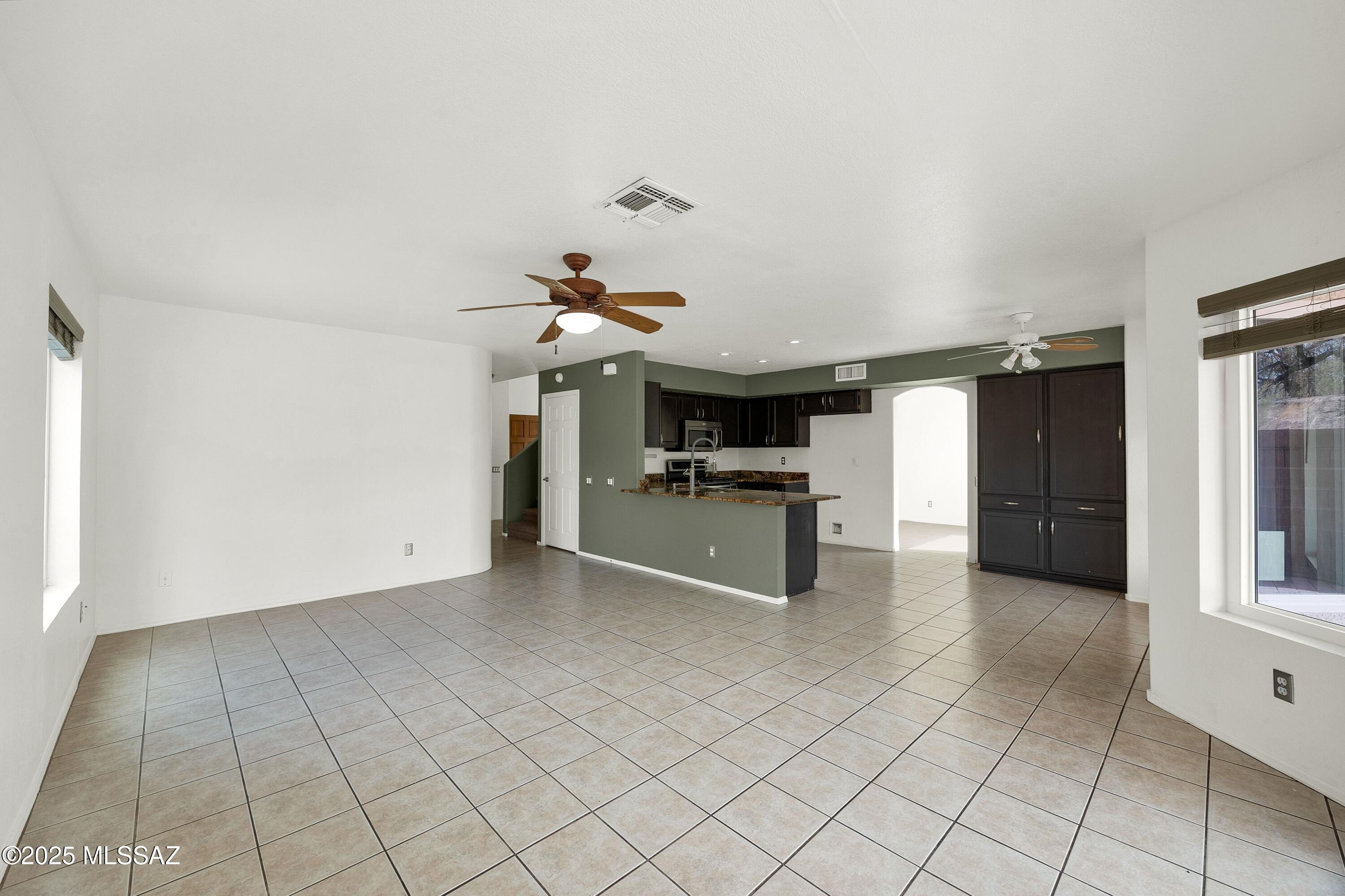 10080 E English Woods – photo