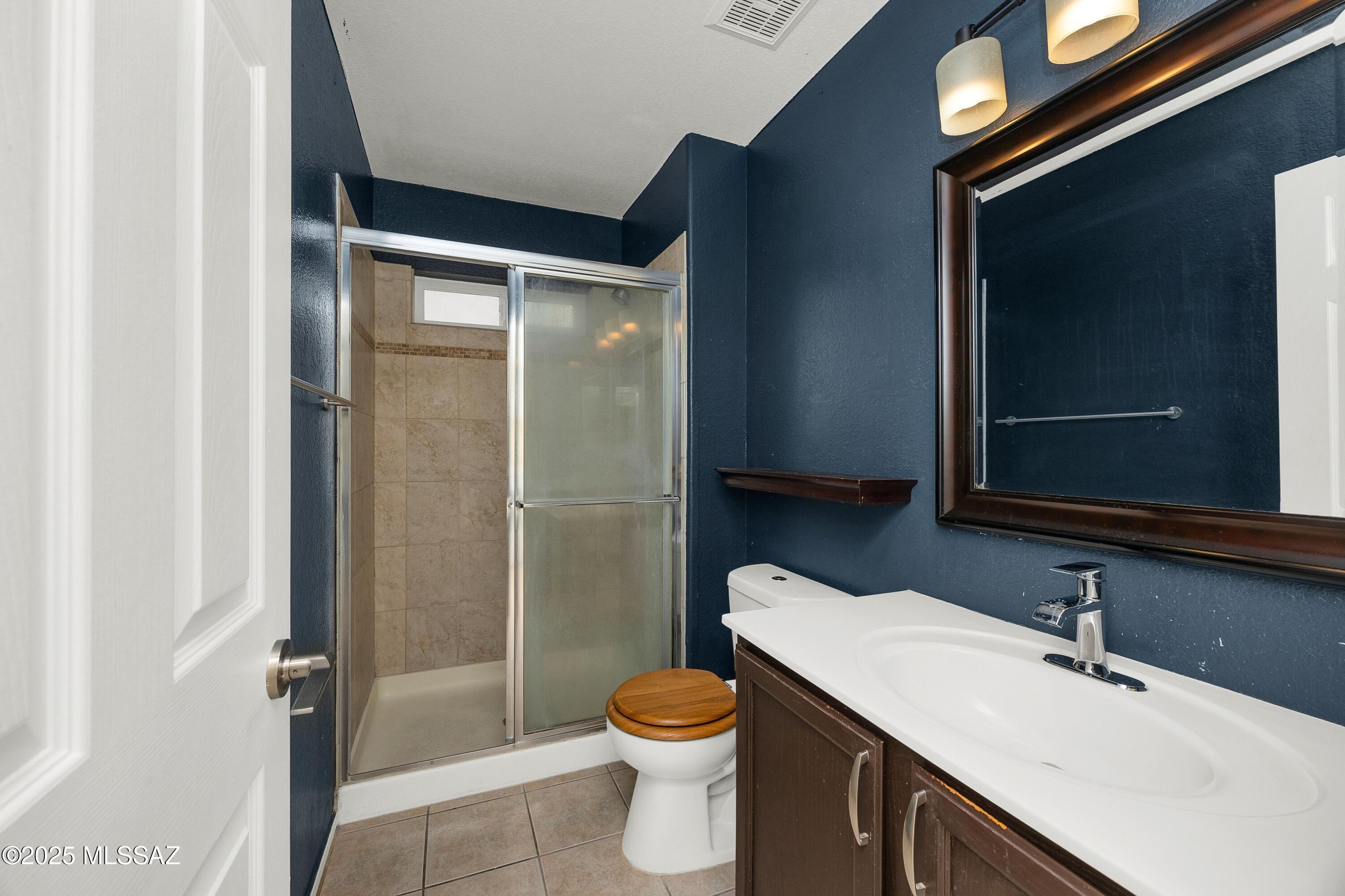 10080 E English Woods – photo