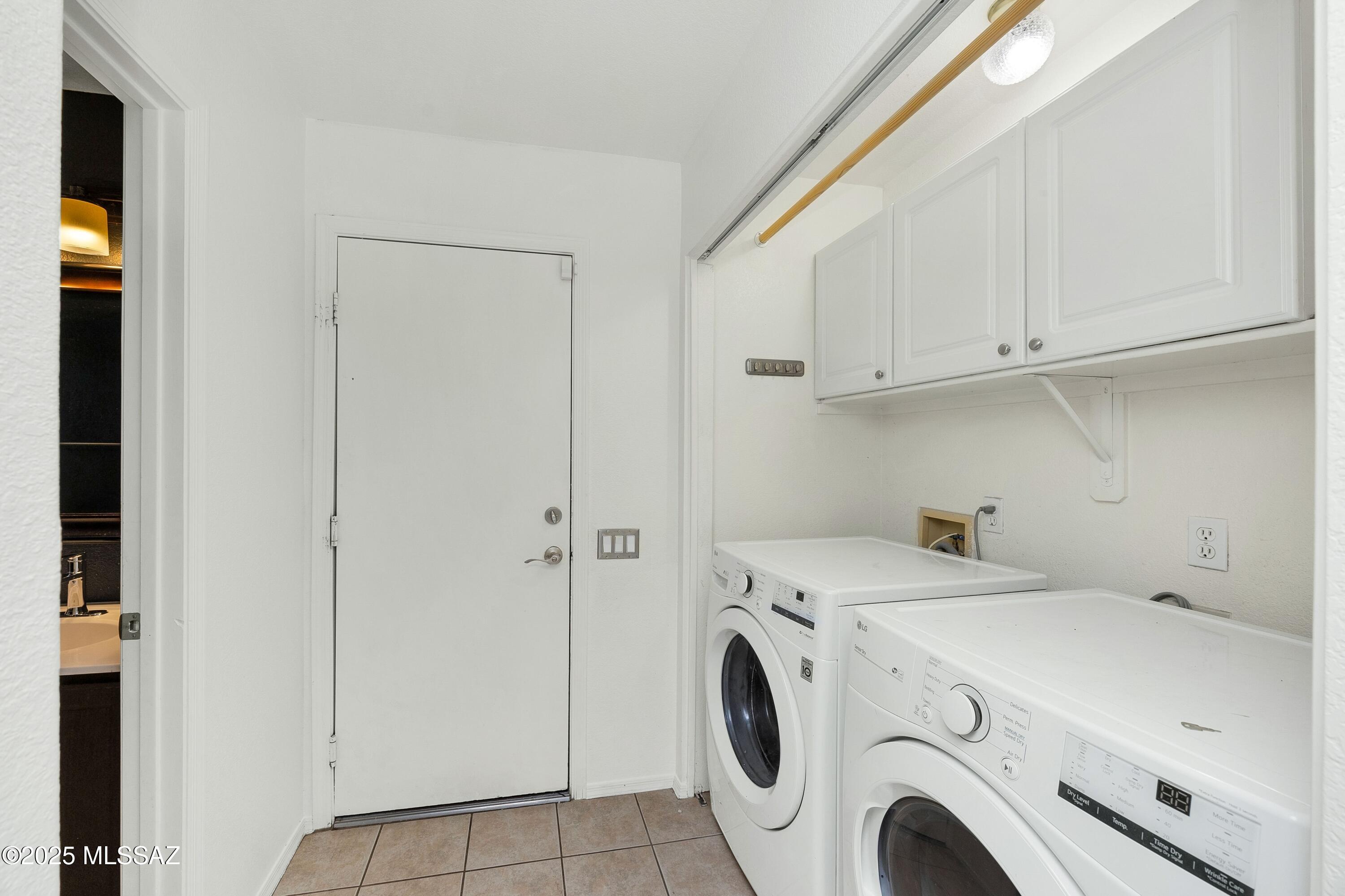 10080 E English Woods – photo