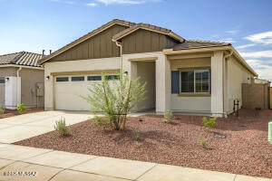 21905 E Pebbles