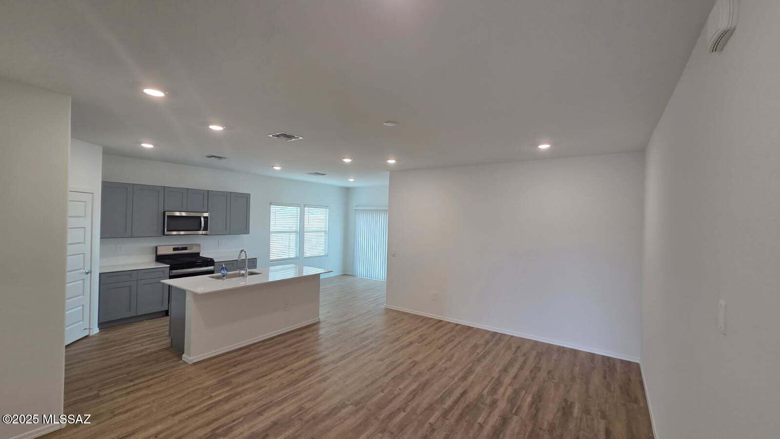 1034 S Chatfield – photo