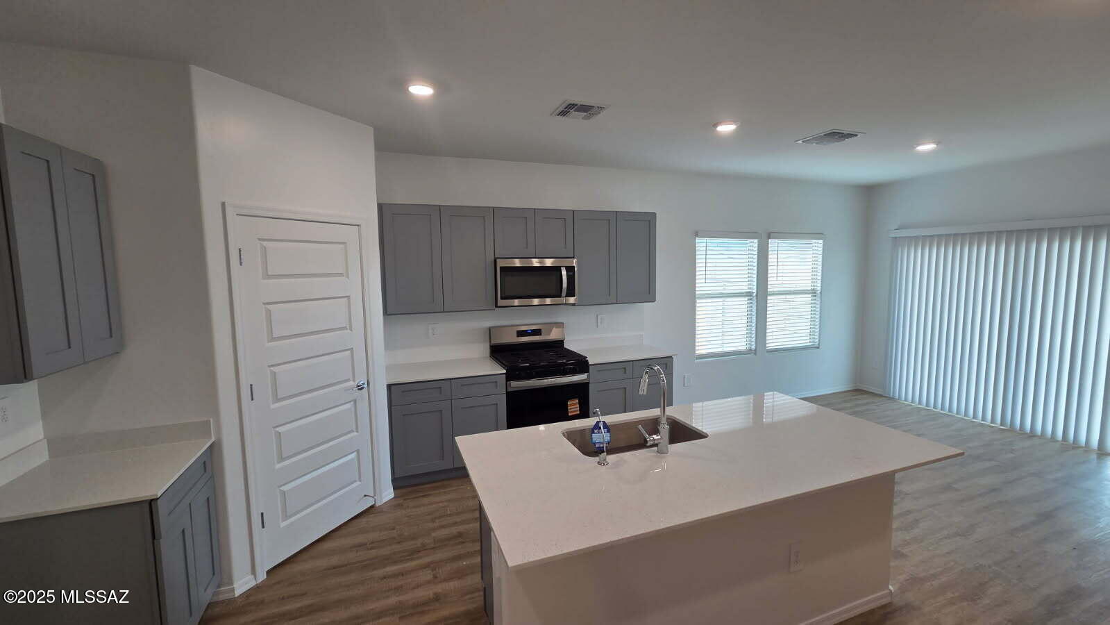 1034 S Chatfield – photo