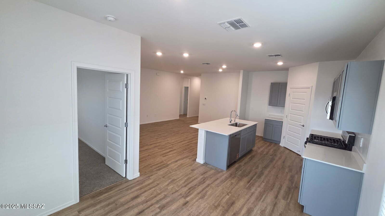 1034 S Chatfield – photo