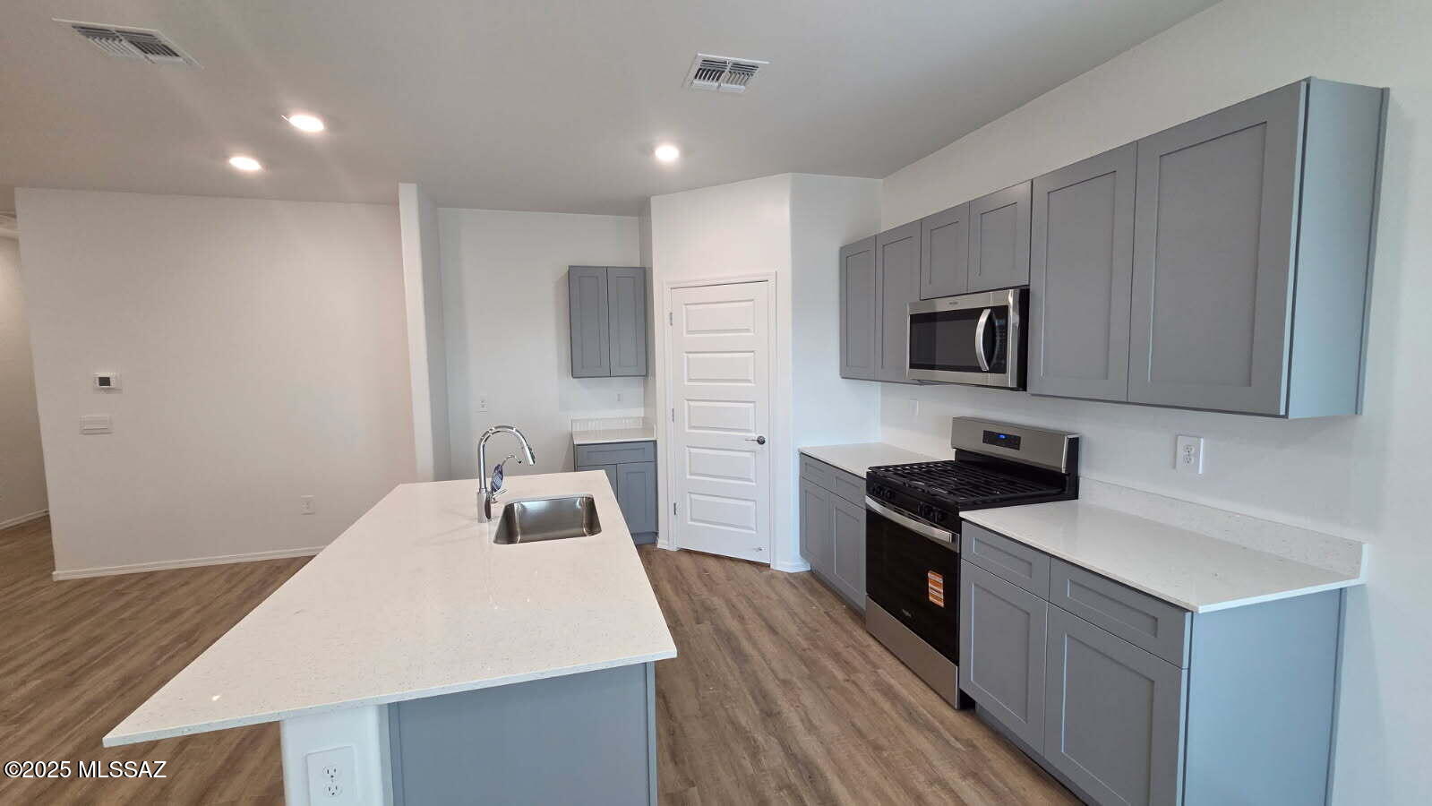 1034 S Chatfield – photo
