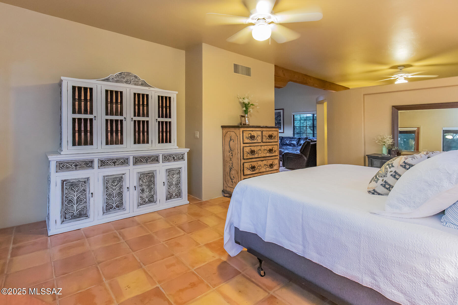 3071 N Wentworth – photo