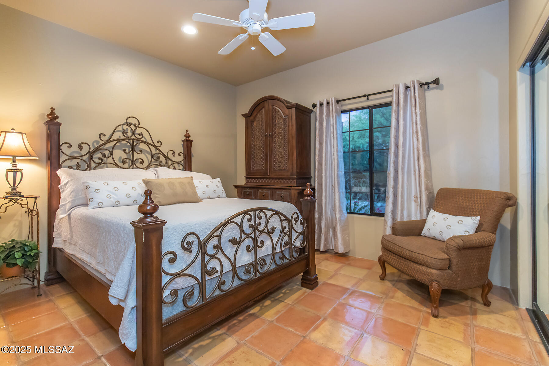3071 N Wentworth – photo