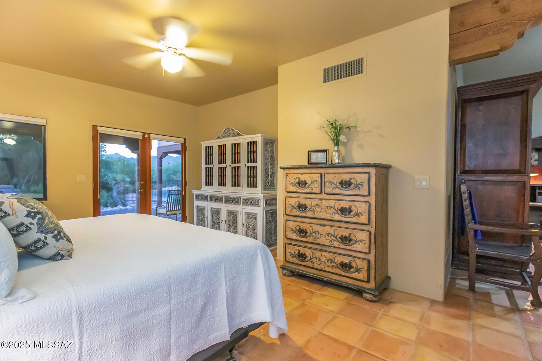 3071 N Wentworth – photo