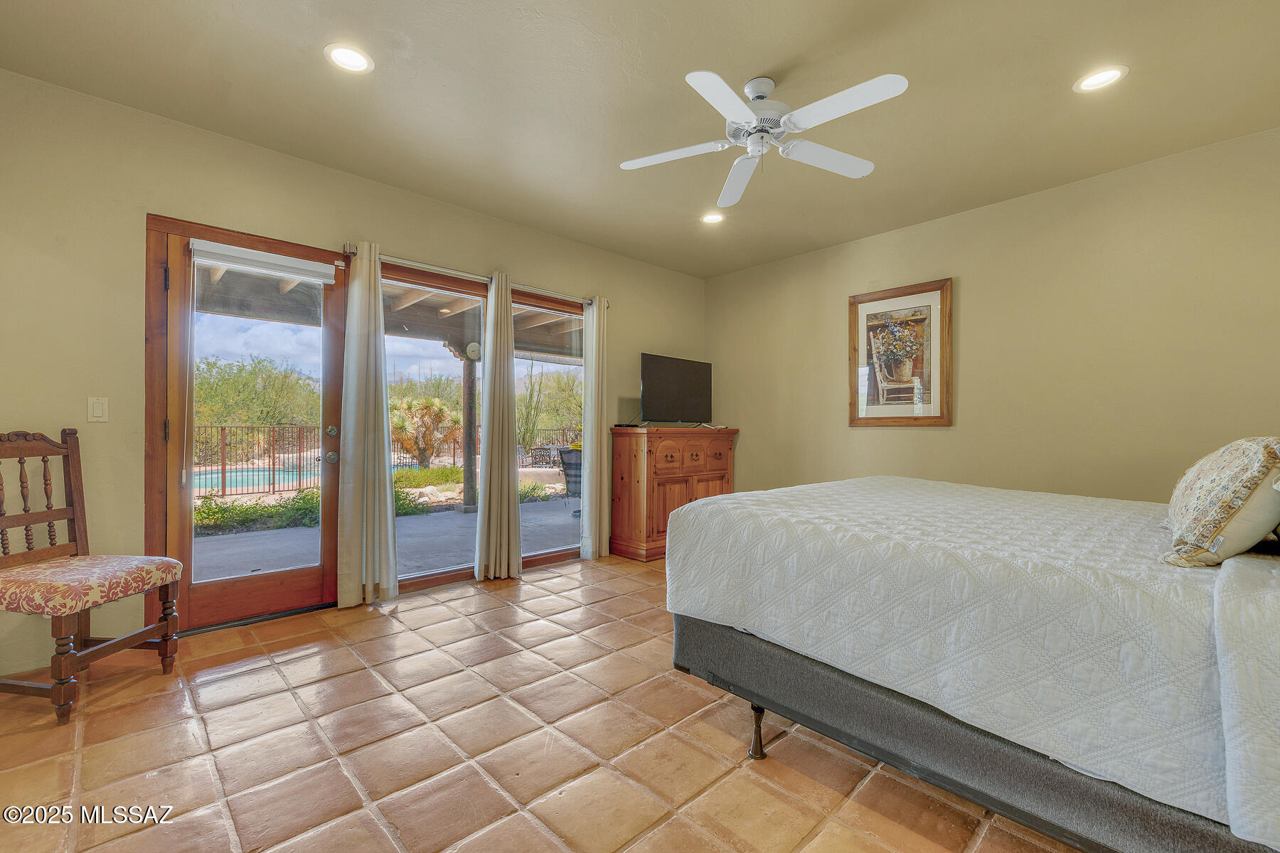 3071 N Wentworth – photo